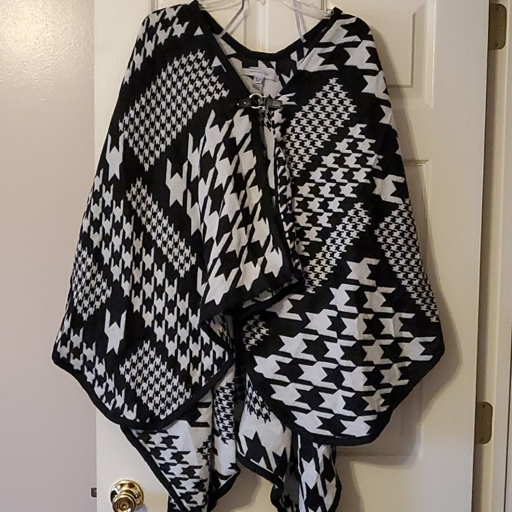 Shawl with clasp